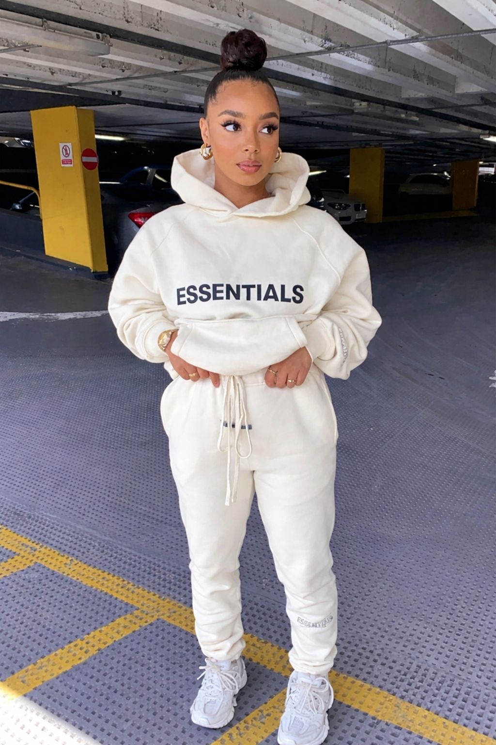VIRAL HOODIE + FREE TRACKPANT (VALID TODAY)